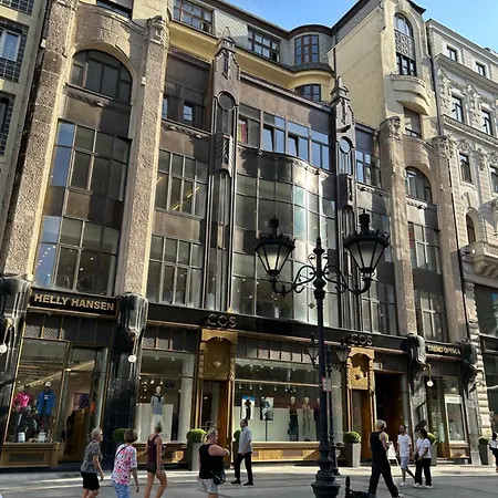 New Design - Fashion Street Apartment